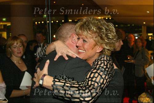 Utrecht 9 november 2003
Premiere Mama Mia in Utrec ht
Simone Kleinsma en Paul de Leeuw