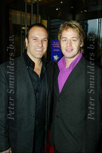 Utrecht 9 november 2003
Premiere Mama Mia in Utrec ht
Tony Neef met vriend