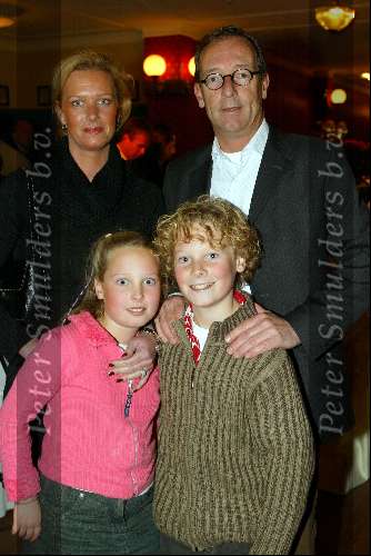 Kaatsheuvel 7 november 2003

premiere doornroosje in dce efteling
man van tros magazine


Peter Smulders bv
