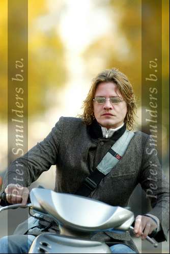 Amsterdam 8 november 2003
Tygo Gernandt op scooter