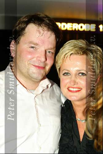 Utrecht 9 november 2003
Premiere Mama Mia in Utrec ht
Vera Mann en Victor Low