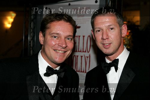 Eindhoven 21 november 2004
Premiere Hello Dolly in schouwburg Eindhoven.
Albert Verlinden met man Onno Hoes