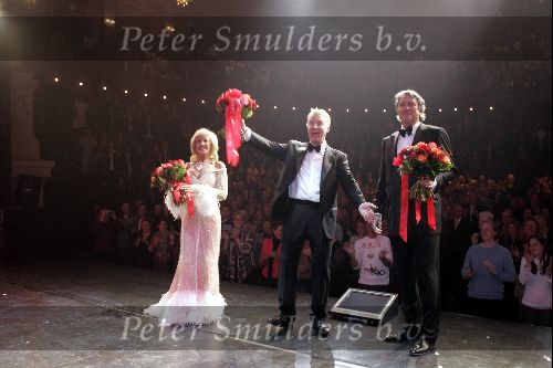 Amsterdam 26 november 2004
Premiere Andre v Duin in Carre
Andre v Duin Joke Bruijs Ron Brandsteder
