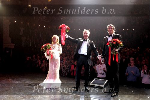 Amsterdam 26 november 2004
Premiere Andre v Duin in Carre
Andre v Duin Joke Bruijs en Gerard Cox