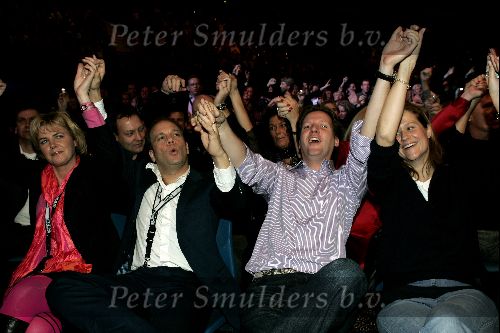 Rotterdam 6 december 2004
Optreden Gerard Joling in Ahoy.
Carlo Boszhard en Irene Moors  en Michiel Mol en Paulien Huizinga