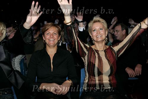 Rotterdam 6 december 2004
Optreden Gerard Joling in Ahoy.
Natasja Froger en Caroline Tensen