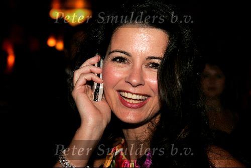 Amsterdam 8 november 2004
Premiere Bridget Jones  in tuschinski.
Caroline de Bruin met gsm