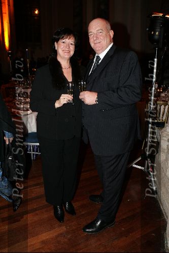 Arnhem 19 november 2004
Gala van de Ronnie Tober Foundation.
Cas Spijkers met vrouw