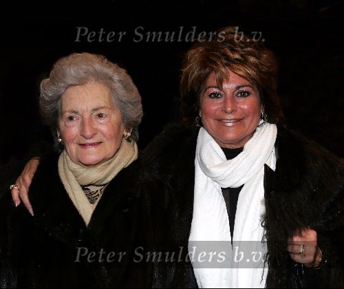 Den Haag 22 november 2004
Feestje Holland Casino in het circustheater.
Christine Kroonenberg met moeder
