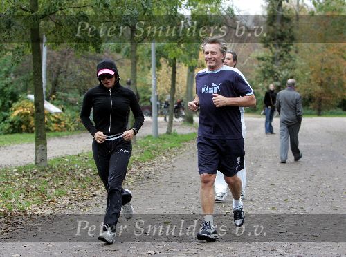 Amsterdam 31 oktober 2004
Connie Breukhoven hardlopen met Hans Breukhoven en PA Edwin in Vondelpark