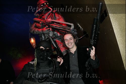 Amsterdam 25 november 2004
Premiere Killzone in Cineac.
Douwe Dirks