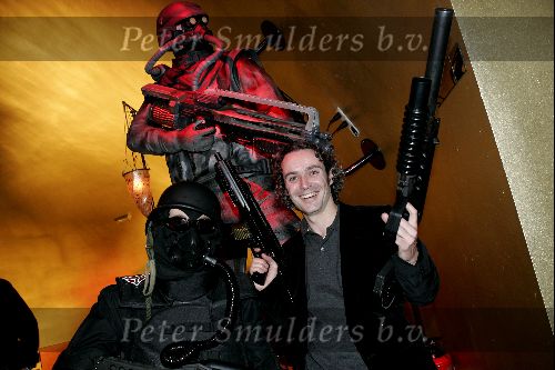 Amsterdam 25 november 2004
Premiere Killzone in Cineac.
Douwe Dirks