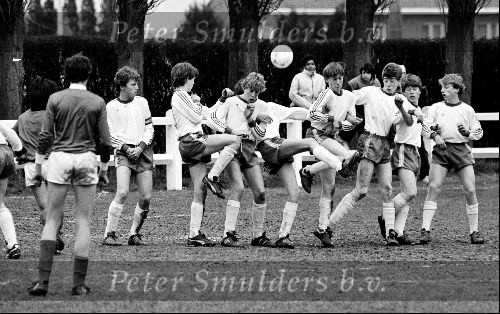 Edwin Smulders in aktie voor PSV TOP B Jeugd tegen Fretin (Frankrijk ) 3 april 1983
Erwin Dekker
Pedro Blommers