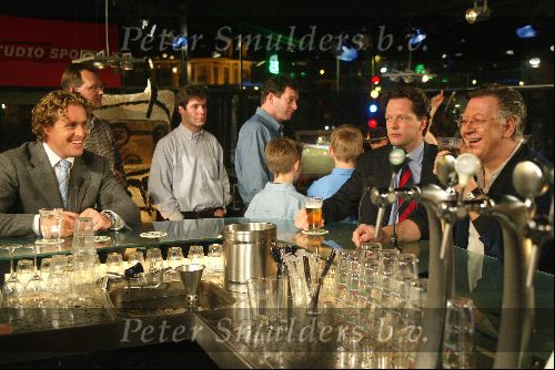 Amsterdam 25 februari 2002
Opnames Studio sport in cafe Cobra.
Edwin Smulders, Joop v Tellingen, Guido den Aantrekker, Jack v Gelder, kiki Musampa, John van t Schip en Umberto Tan