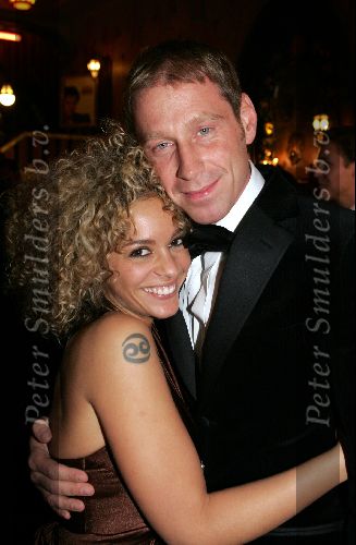 Amsterdam 8 november 2004
Premiere Bridget Jones  in tuschinski.
Fajah Lourens met vriend