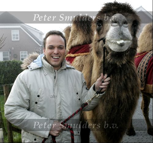 Fijnaart 25 november 2004
Frans Bauer en familie opnames met Sinterklaas en Kamelen