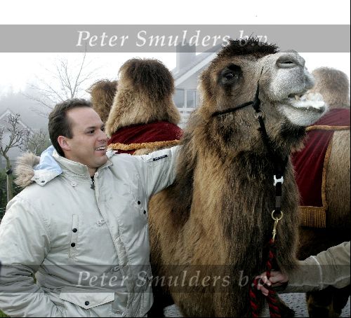Fijnaart 25 november 2004
Frans Bauer en familie opnames met Sinterklaas en Kamelen.