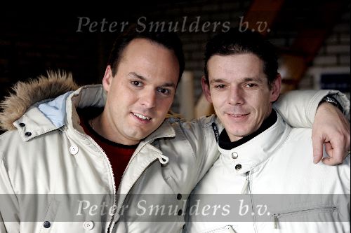 Fijnaart 25 november 2004
Frans Bauer en familie opnames met Sinterklaas en Kamelen. Frans met zijn broer Dorus Bauer