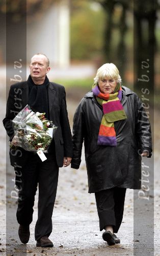 Amsterdam 10 november 2004
Crematie Donald Jones op Westgaarde.
Nelly Frijda en Frans Mulder