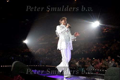 Rotterdam 6 december 2004
Optreden Gerard Joling in Ahoy.
Gerard Joling