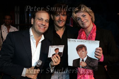 Rotterdam 6 december 2004
Optreden Gerard Joling in Ahoy.
Gerard Joling en Irene Moors  en Carlo Boszhard met nieuwe cd
