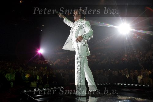 Rotterdam 6 december 2004
Optreden Gerard Joling in Ahoy.
Gerard Joling