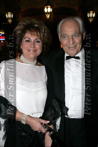 Amsterdam 29 november 2004
Presentatie nieuwe lijn Hans Schreuder in Tuschinski.
Christine Kroonenberg met Gerrit v d Valk
