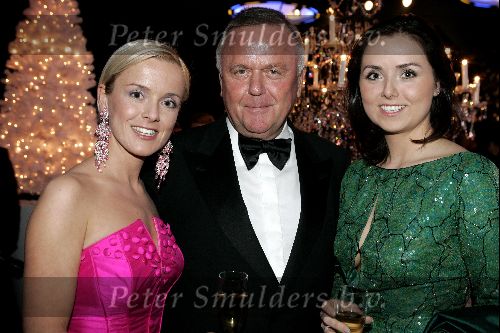 Amsterdam 9 december 2004
Miljonairs fair in de Rai Amsterdam.
Harry Mens met dochter Marloes Mens en Suze 
Mens