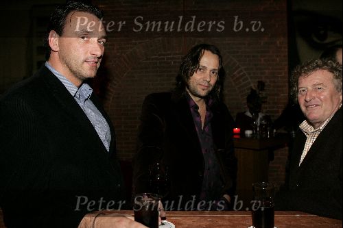 Rotterdam 23 november 2004
Uitreiking boek van Esther Blinker in de Rosso in Rotterdam.
Hugo Borst Robert Maaskant en Wim janssen