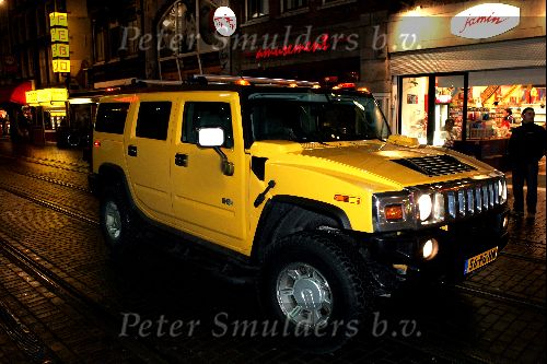 Amsterdam 10 november 2004
Hummer jeep in centrum Amsterdam