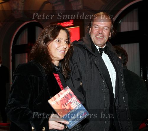 Amsterdam 15 november 2004
Opening theater Carre in Amsterdam.
Ivo Niehe met zijn vrouw