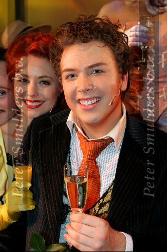 Eindhoven 21 november 2004
Premiere Hello Dolly in schouwburg Eindhoven.
Jamai Idols