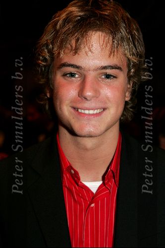 Eindhoven 21 november 2004
Premiere Hello Dolly in schouwburg Eindhoven.
Jim Bakkum
Jim Idols