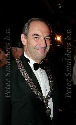 Amsterdam 15 november 2004
Opening theater Carre in Amsterdam.
Job Cohen met burgemeesters ketting