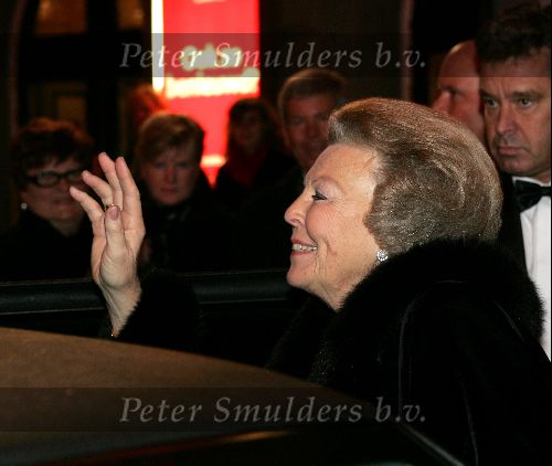 Amsterdam 15 november 2004
Opening theater Carre in Amsterdam.
Koningin Beatrix