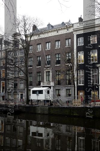 Amsterdam 29 november 2004
Huis Burgemeester Job Cohen met beveiliging.