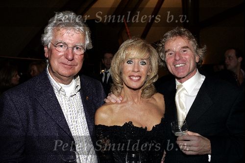 Amsterdam 26 november 2004
Premiere Andre v Duin in Carre
Joke Bruijs met Boris Bayer en Gerard Cox