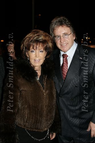 Amsterdam 26 november 2004
Premiere Andre v Duin in Carre in Amsterdam.
Lee Towers met vrouw