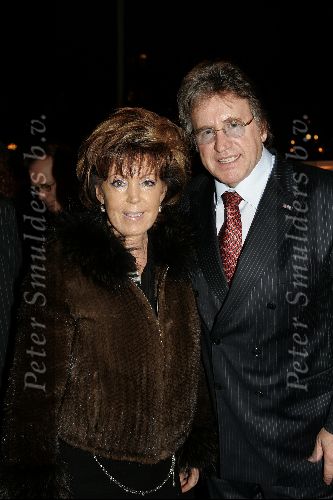 Amsterdam 26 november 2004
Premiere Andre v Duin in Carre in Amsterdam.
Lee Towers met vrouw
