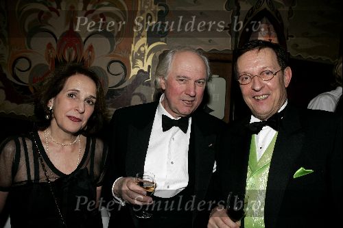 Amsterdam 29 november 2004
Presentatie nieuwe lijn Hans Schreuder in Tuschinski.
Mathijs v Heijninge met vrouw en Jan Swinkels