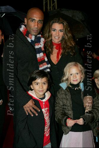 Almere 12 november 2004
Premiere Incredibles in nieuwe bioscoop Almere.
Quinty Trustfull met Orlando Trustfull en zoontje
