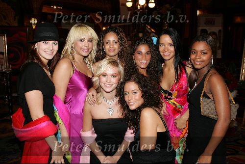 Amsterdam 8 november 2004
Premiere Bridget Jones  in tuschinski.
Finalisten Popstars