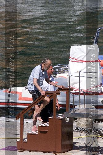 Porto Ercole 1 augustus 2000
Prins Bernhard , Prinses Christina en Prins Willem Alexander op vakantie met de Jumbo 6