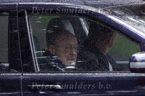 Soestdijk 10 juli 2000
Prins Bernhard vertrekt  naar zijn vakantiebestemming
in Italie.