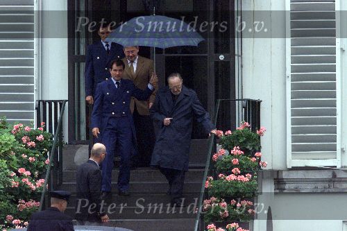 Soestdijk 10 juli 2000
Prins Bernhard vertrekt  naar zijn vakantiebestemming
in Italie.