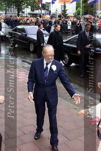 Den Haag 17 mei 2001
Trouwen Prins Constantijn en Prinses Laurentien Brinkhorst.
Koningin Beatrix met prins Bernhard