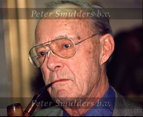 28 april 1992
Prins Bernhard  met pijp