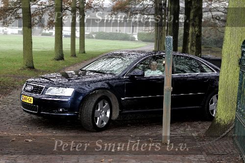 Soestdijk 30 november 2004
Prins Maurits in Audi a8 op bezoek bij Prins Bernhard op paleis Soestdijk.