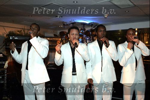 Scheveningen 22 november 2004
Feest Holland casino in circustheater.
Replay