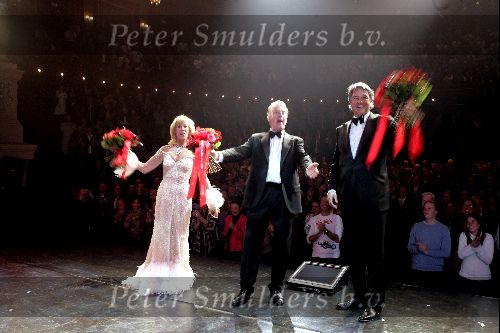 Amsterdam 26 november 2004
Premiere Andre v Duin in Carre
Andre v Duin Joke Bruys en Gerard Cox